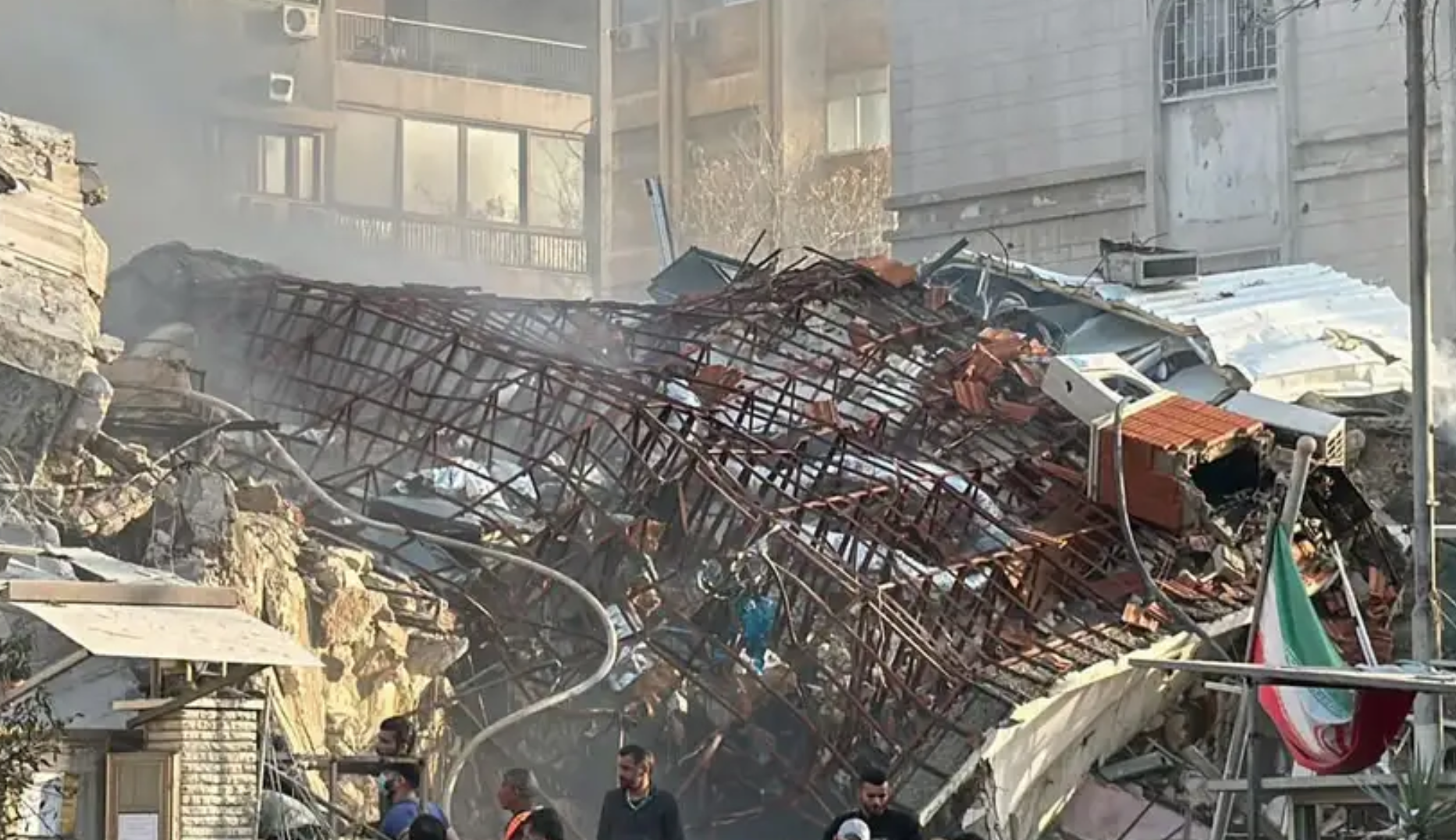 Bombardeo contra embajada iraní deja once muertos